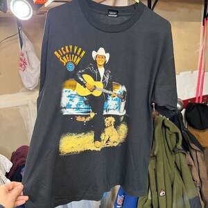 Vintage 1992 Ricky Van Shelton U.S.A. Tour Country Band Graphic T-Shirt